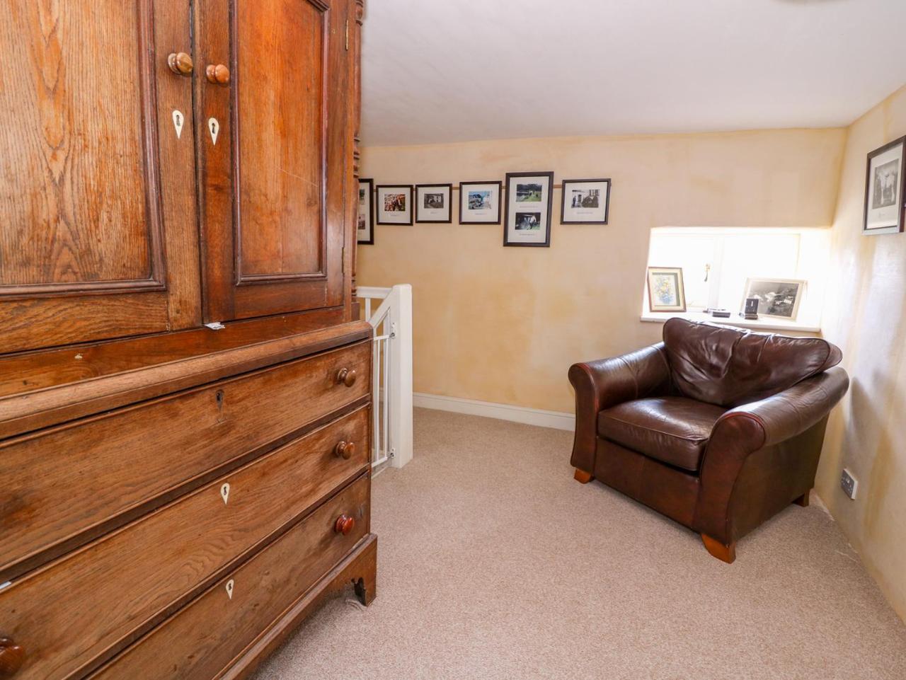 Llwyncadfor Farm Villa Llangunllo Eksteriør billede