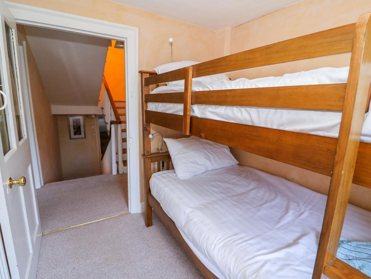 Llwyncadfor Farm Villa Llangunllo Eksteriør billede